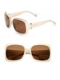 THE LOOKRounded square silhouette Plastic frameLogo and metal accented arms UV protectedTHE COLORBeige with dark brown lensesORIGINMade in Italy THE LOOKRounded square silhouette Plastic frameLogo and metal accented arms UV protectedTHE COLORBeige with dark brown lensesORIGINMade in Italy