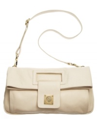 Polished and professional, yet casual enough for every day. This Giani Bernini Crossbody is the perfect blend of fashion and function that will keep your day running smoothly, from beginning to end. Polished and professional, yet casual enough for every day. This Giani Bernini Crossbody is the perfect blend of fashion and function that will keep your day running smoothly, from beginning to end.