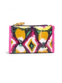 THE LOOKVibrant ikat printed fabric with plastic overlayRectangular silhouetteTop zip closure with bamboo pullSignature goldtone S studInside logo printTHE MEASUREMENT7½W X 4½H X 1¼DTHE MATERIALFabric and plasticFully linedORIGINImported THE LOOKVibrant ikat printed fabric with plastic overlayRectangular silhouetteTop zip closure with bamboo pullSignature goldtone S studInside logo printTHE MEASUREMENT7½W X 4½H X 1¼DTHE MATERIALFabric and plasticFully linedORIGINImported