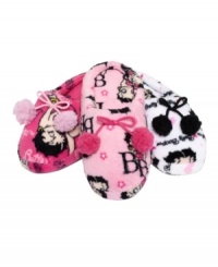 Add an adorable accent to your morning routine with these ultra-plush slide slippers, featuring the iconic Betty Boop and flirty bow with pretty pom poms. Add an adorable accent to your morning routine with these ultra-plush slide slippers, featuring the iconic Betty Boop and flirty bow with pretty pom poms.