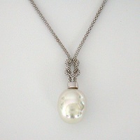 White Baroque Pearl Pendant on Love Knot Box Chain White Baroque Pearl Pendant on Love Knot Box Chain