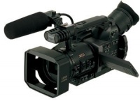 Panasonic Pro AG-DVX100BP(S) 3-CCD MiniDV Proline Camcorder with 10x Optical Zoom Panasonic Pro AG-DVX100BP(S) 3-CCD MiniDV Proline Camcorder with 10x Optical Zoom