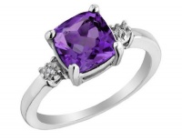 Amethyst Ring with Diamond Accent 2.0 Carat (ctw) in Sterling Silver Amethyst Ring with Diamond Accent 2.0 Carat (ctw) in Sterling Silver