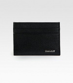 Modern card case of textured leather with logo detail and embossed belt clip.Three card slotsLeather4 x 3Made in Switzerland