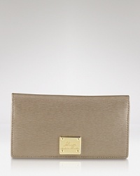 Perfect for carrying the daytime essentials, Lauren Ralph Lauren's signature leather wallet shows off the label's imitable fusion of fashion and function. Perfect for carrying the daytime essentials, Lauren Ralph Lauren's signature leather wallet shows off the label's imitable fusion of fashion and function.