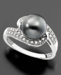 Indulge in intrigue. This spectacular ring features a dark cultured Tahitian pearl (7mm) and round-cut diamonds (1/8 ct. t.w.) set in 14k white gold. Indulge in intrigue. This spectacular ring features a dark cultured Tahitian pearl (7mm) and round-cut diamonds (1/8 ct. t.w.) set in 14k white gold.