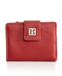 Show off those cute snapshots: this super-soft pebbled leather wallet features 4 clear windows for easy access to pix of the kids (and your ID). Show off those cute snapshots: this super-soft pebbled leather wallet features 4 clear windows for easy access to pix of the kids (and your ID).