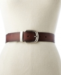 A quick twist takes you from rich brown leather to sleek black. Reversible belt by Fossil. A quick twist takes you from rich brown leather to sleek black. Reversible belt by Fossil.