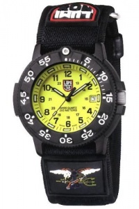 Luminox Men's 3905 Original Navy SEAL Dive Watch Luminox Men's 3905 Original Navy SEAL Dive Watch