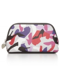 Step up your style status with shoe print cosmetic case from Nine West. Petite and poised to stash all your beauty must-haves, it slips into almost any handbag for on-the-go touch-ups anytime. Step up your style status with shoe print cosmetic case from Nine West. Petite and poised to stash all your beauty must-haves, it slips into almost any handbag for on-the-go touch-ups anytime.