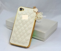 Designer inspired beige camellia Set - 3.5mm Anti dust Ear Cap Dock Plug and beige cream white Leather iPhone 4 4S case - iStore Designer inspired beige camellia Set - 3.5mm Anti dust Ear Cap Dock Plug and beige cream white Leather iPhone 4 4S case - iStore