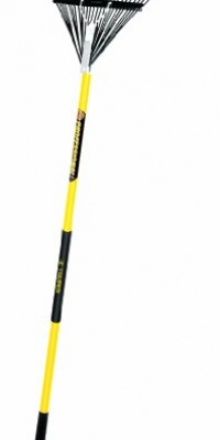Truper 32401 Tru Pro54-Inch Steel Leaf Rake, 26-Inch Head, Fiberglass Handle, 10-Inch Grip Truper 32401 Tru Pro54-Inch Steel Leaf Rake, 26-Inch Head, Fiberglass Handle, 10-Inch Grip