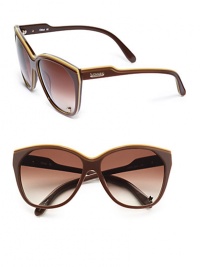 THE LOOKOversized cat-eye's silhouetteAcetate framesMetal logo at templesUV protectionSignature case includedTHE COLORBrown frames with beige trim and brown gradient lensesORIGINMade in France THE LOOKOversized cat-eye's silhouetteAcetate framesMetal logo at templesUV protectionSignature case includedTHE COLORBrown frames with beige trim and brown gradient lensesORIGINMade in France