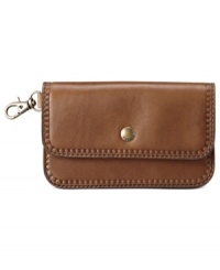 Add a vintage vibe to your everyday accessorizing with this go-anywhere design from Fossil. Crafted from sumptuous leather with exquisite detail stitching, it boasts plenty of interior compartments to keep cash, receipts and coins safely stowed. Add a vintage vibe to your everyday accessorizing with this go-anywhere design from Fossil. Crafted from sumptuous leather with exquisite detail stitching, it boasts plenty of interior compartments to keep cash, receipts and coins safely stowed.