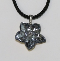 AUTHENTIC BACCARAT DISTINCT BLOSSOM FLOWER FASHIONABLE & MODERN PENDANT/NECKLACE SILVER GRAY CRYSTAL STYLISH DESINGER JEWELRY - WOMENS/LADIES/GIRLS ($275.00) AUTHENTIC BACCARAT DISTINCT BLOSSOM FLOWER FASHIONABLE & MODERN PENDANT/NECKLACE SILVER GRAY CRYSTAL STYLISH DESINGER JEWELRY - WOMENS/LADIES/GIRLS ($275.00)