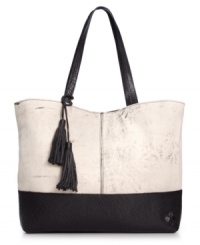 London calling? You'll be perfectly prepared to dash out the door with this poised and practical carryall from Patricia Nash. Gorgeous Italian leather is dressed in cool colorblocking, making it the ideal companion for work or weekends away. London calling? You'll be perfectly prepared to dash out the door with this poised and practical carryall from Patricia Nash. Gorgeous Italian leather is dressed in cool colorblocking, making it the ideal companion for work or weekends away.