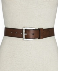 Beautiful floral etching on the buckle softens rugged leather for a country chic look. Beautiful floral etching on the buckle softens rugged leather for a country chic look.