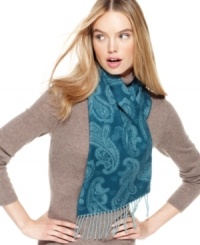 Got a penchant for paisley? Spice up your winter accessorizing with the iconic pattern Cejan scarf that keeps you warm and wonderfully on-trend. Got a penchant for paisley? Spice up your winter accessorizing with the iconic pattern Cejan scarf that keeps you warm and wonderfully on-trend.