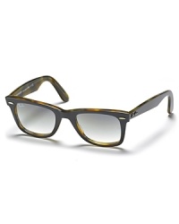 An update to everyone's favorite Ray-Ban wayfarer sunglasses, now in a limited edition print! An update to everyone's favorite Ray-Ban wayfarer sunglasses, now in a limited edition print!