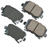 Akebono EUR1348 EURO Ultra-Premium Ceramic Brake Pad Set Akebono EUR1348 EURO Ultra-Premium Ceramic Brake Pad Set