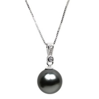 Sterling Silver 12mm Black Mother Of Pearl Pendant W/CZ and 18 Silver Chain Sterling Silver 12mm Black Mother Of Pearl Pendant W/CZ and 18 Silver Chain