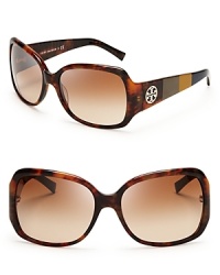 Seasonless tortoise shades take on the colorblock trend in this Tory Burch design. Seasonless tortoise shades take on the colorblock trend in this Tory Burch design.