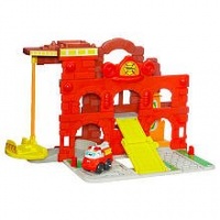 Playskool Wheel Pals Chuck Fold and Go Fire Station Playskool Wheel Pals Chuck Fold and Go Fire Station