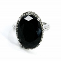 City by City Ring, Jet and Crystal Oval Ring Size 7 City by City Ring, Jet and Crystal Oval Ring Size 7