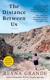 The Distance Between Us: A Memoir The Distance Between Us: A Memoir