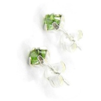 Brilliant green peridot 4mm silver.