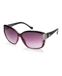 Be a framed beauty like the designer herself. Sunglasses by Jessica Simpson focus on ultimate style, raising the fashion bar a few notches. Be a framed beauty like the designer herself. Sunglasses by Jessica Simpson focus on ultimate style, raising the fashion bar a few notches.