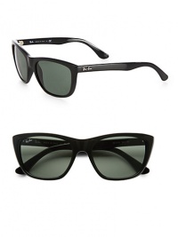 A fresh approach to a classic cat-eye frame crafted lightweight plastic. Available in black frames with crystal green lenses.Plastic100% UV ProtectionMade in Italy A fresh approach to a classic cat-eye frame crafted lightweight plastic. Available in black frames with crystal green lenses.Plastic100% UV ProtectionMade in Italy