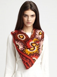 A colorful design with a unique print. 62% linen/38% viscoseAbout 40 X 78Hand washImported A colorful design with a unique print. 62% linen/38% viscoseAbout 40 X 78Hand washImported