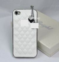 Designer inspired Silver white Set - 3.5mm Anti dust Ear Cap Dock Plug and white Leather iPhone 4 4S case - iStore Designer inspired Silver white Set - 3.5mm Anti dust Ear Cap Dock Plug and white Leather iPhone 4 4S case - iStore