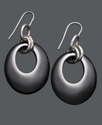Express your savvy style in bold, black drops. Cut-out onyx links (30 mm x 25 mm) set in sterling silver add an instant glam factor to your look. Approximate length: 2 inches. Express your savvy style in bold, black drops. Cut-out onyx links (30 mm x 25 mm) set in sterling silver add an instant glam factor to your look. Approximate length: 2 inches.