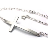 925 Sterling Silver Curved Sideways Cross Bracelet 925 Sterling Silver Curved Sideways Cross Bracelet