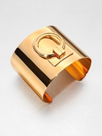 Make a statement in this versatile piece. 16K goldplatedDiameter, about 2.25Slip-on styleImported Make a statement in this versatile piece. 16K goldplatedDiameter, about 2.25Slip-on styleImported