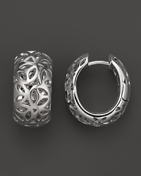 An open weave design lends modern appeal to Di MODOLO's small hoop earrings. An open weave design lends modern appeal to Di MODOLO's small hoop earrings.