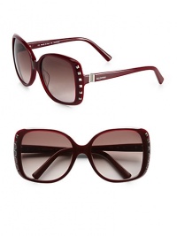 A slightly edgy, studded square design crafted in lightweight acetate. Available in havana with brown gradient lens or port wine with brown gradient lens.Logo temples100% UV protectionMade in Italy A slightly edgy, studded square design crafted in lightweight acetate. Available in havana with brown gradient lens or port wine with brown gradient lens.Logo temples100% UV protectionMade in Italy