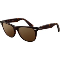 Ray-Ban RB2140 Original Wayfarer Icons Polarized Sportswear Sunglasses - Tortoise/Brown / 54mm Ray-Ban RB2140 Original Wayfarer Icons Polarized Sportswear Sunglasses - Tortoise/Brown / 54mm