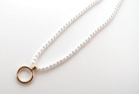 Giorgio Fedon White Pearls with Gold Loop Eyeglass Necklace Giorgio Fedon White Pearls with Gold Loop Eyeglass Necklace