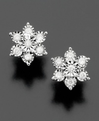 Always in season: versatile flower earrings with pretty round-cut diamonds (1/5 ct. t.w.) set in 14k white gold.