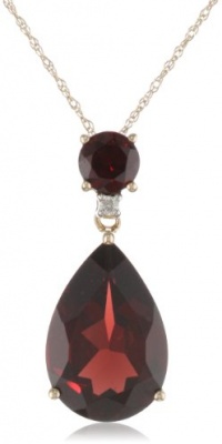 10k Yellow Gold Garnet and Diamond Pendant Necklace, 18 10k Yellow Gold Garnet and Diamond Pendant Necklace, 18