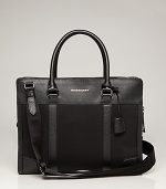 A modern man essential, this handsome briefcase adjusts perfectly to your needs with excellent organizational pockets and an adjustable strap for longer journeys.