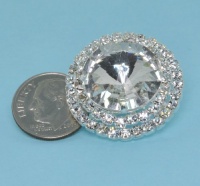 Round Bold Rhinestone Center with Tow Lines Diamonites Clip-on Earrings Round Bold Rhinestone Center with Tow Lines Diamonites Clip-on Earrings